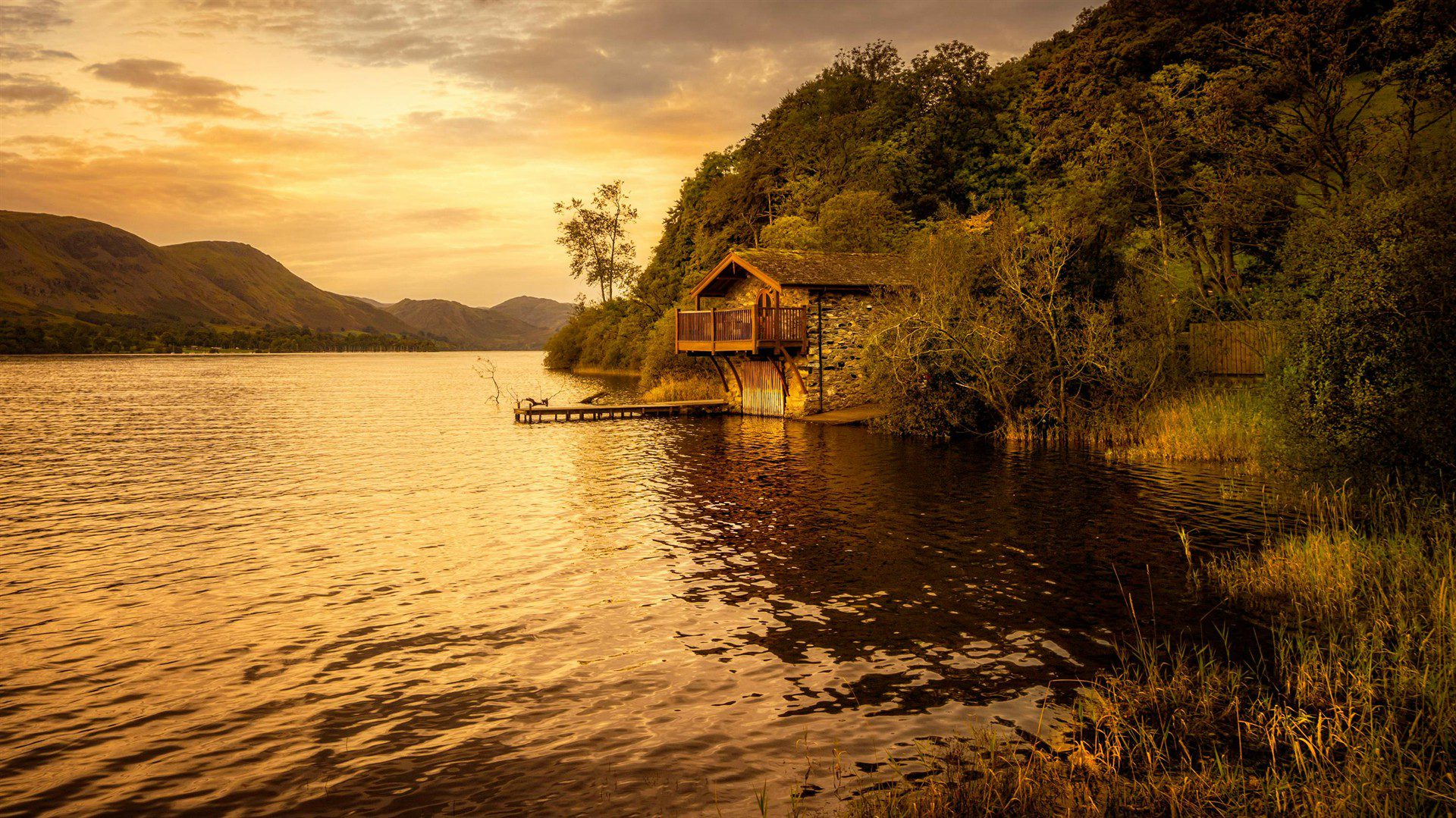 boathouse-on-the-lake