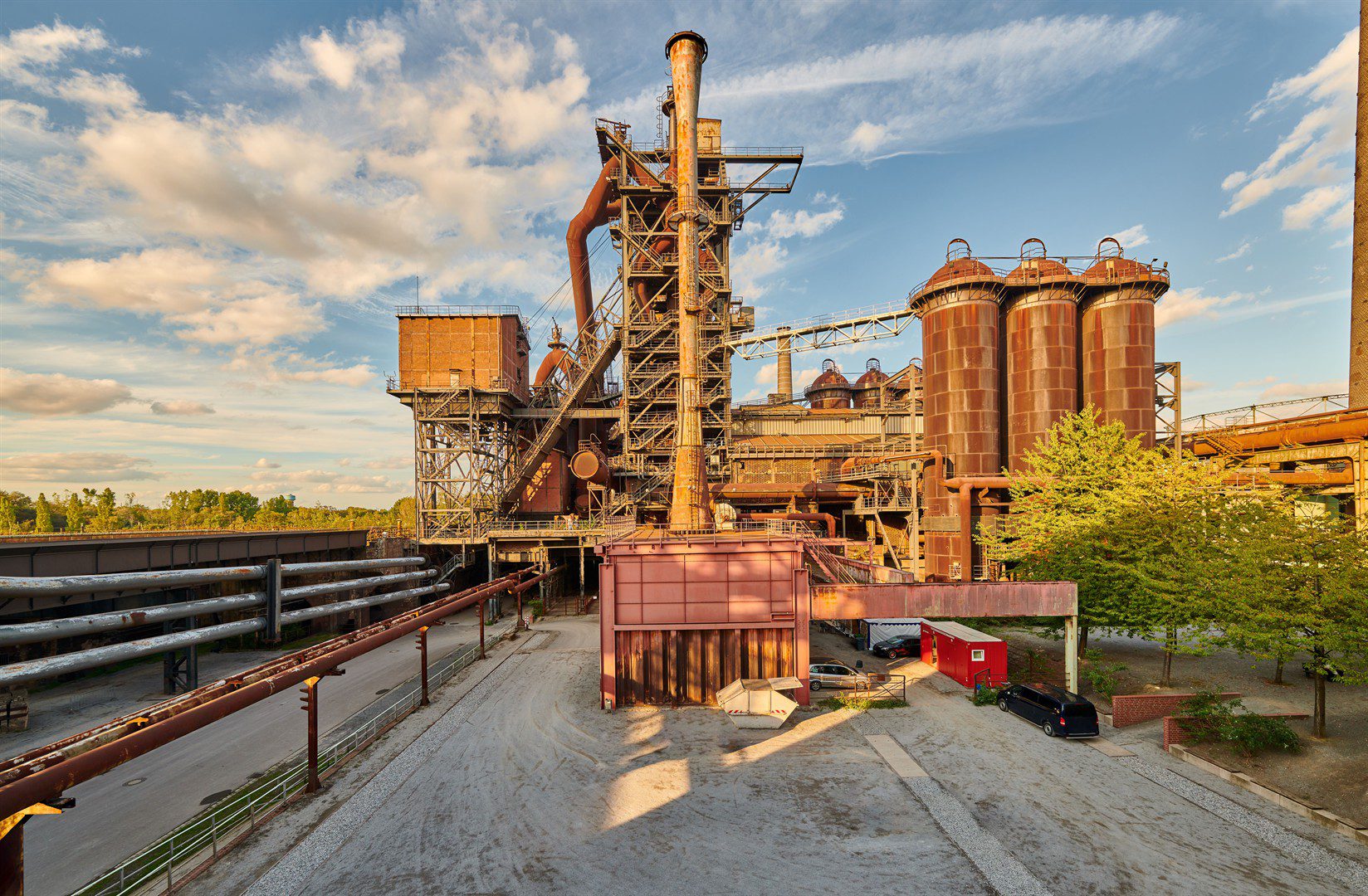 industrial-factory-in-duisburg-germany